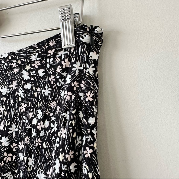 URBAN Outfitters-Floral Midi Skirt With Slit (Size: Medium) - Picture 6 of 9